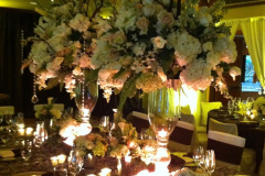 Huge-White-Centerpieces-at-Willows